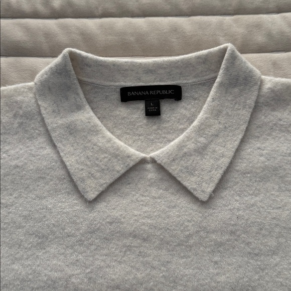 Banana Republic Light Gray Sweater *NWOT Size: L - Picture 3 of 6